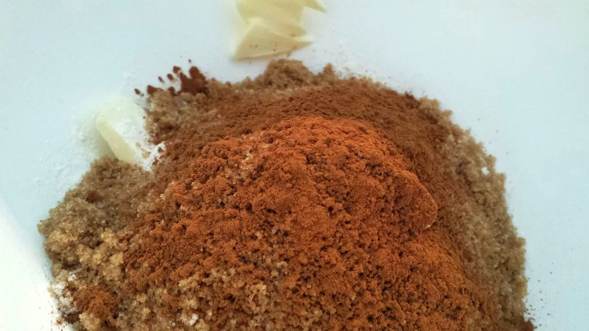 Apple-Crumble mit Calvados
