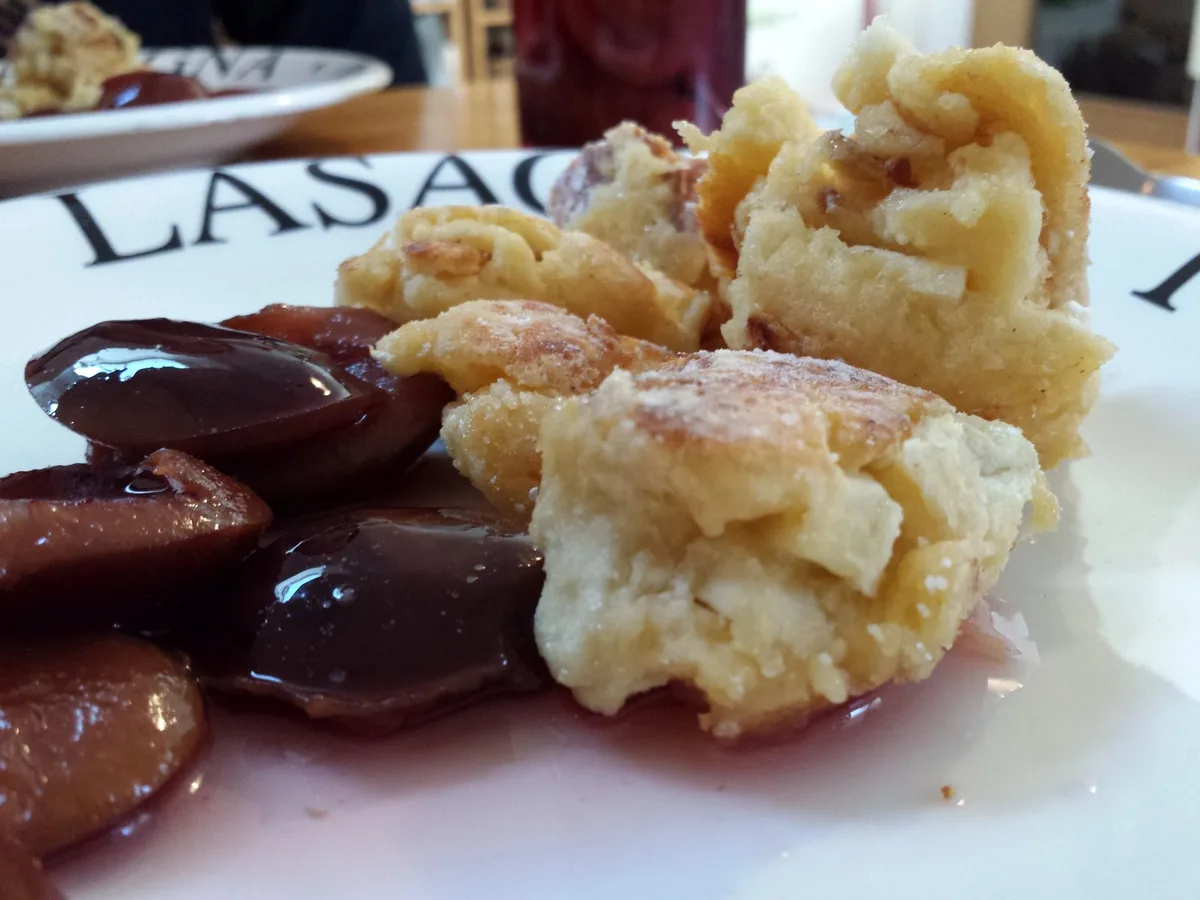 Kaiserschmarrn mit Zwetschgenkompott